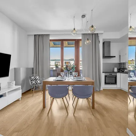 Wilanow Area - Balcony & Parking - By Rentujemy Apartman *