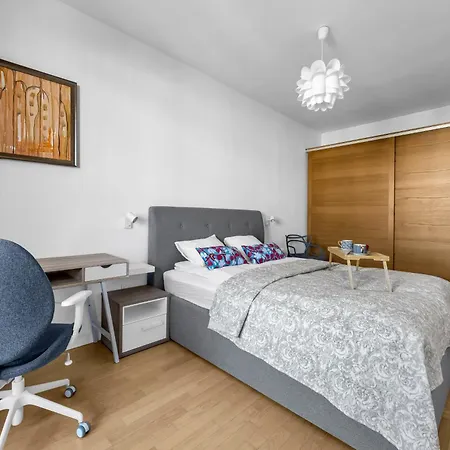 Apartman Wilanow Area - Balcony & Parking - By Rentujemy *