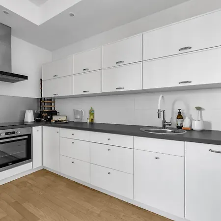 Apartman Wilanow Area - Balcony & Parking - By Rentujemy Varsó